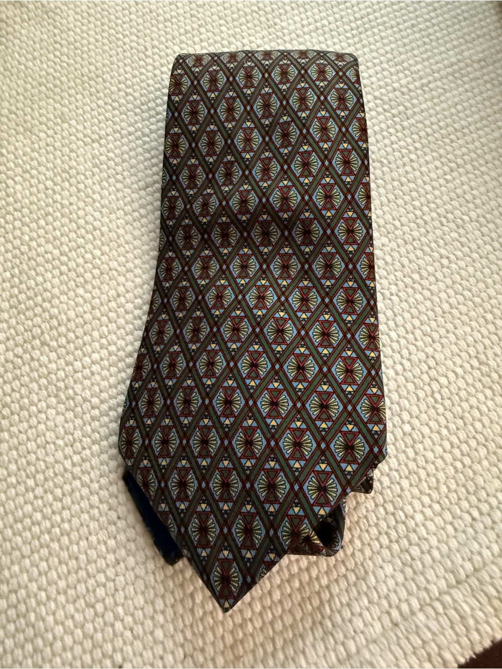 Hermès Paris Silk Tie Geometric Starburst Made in France 7869 UA